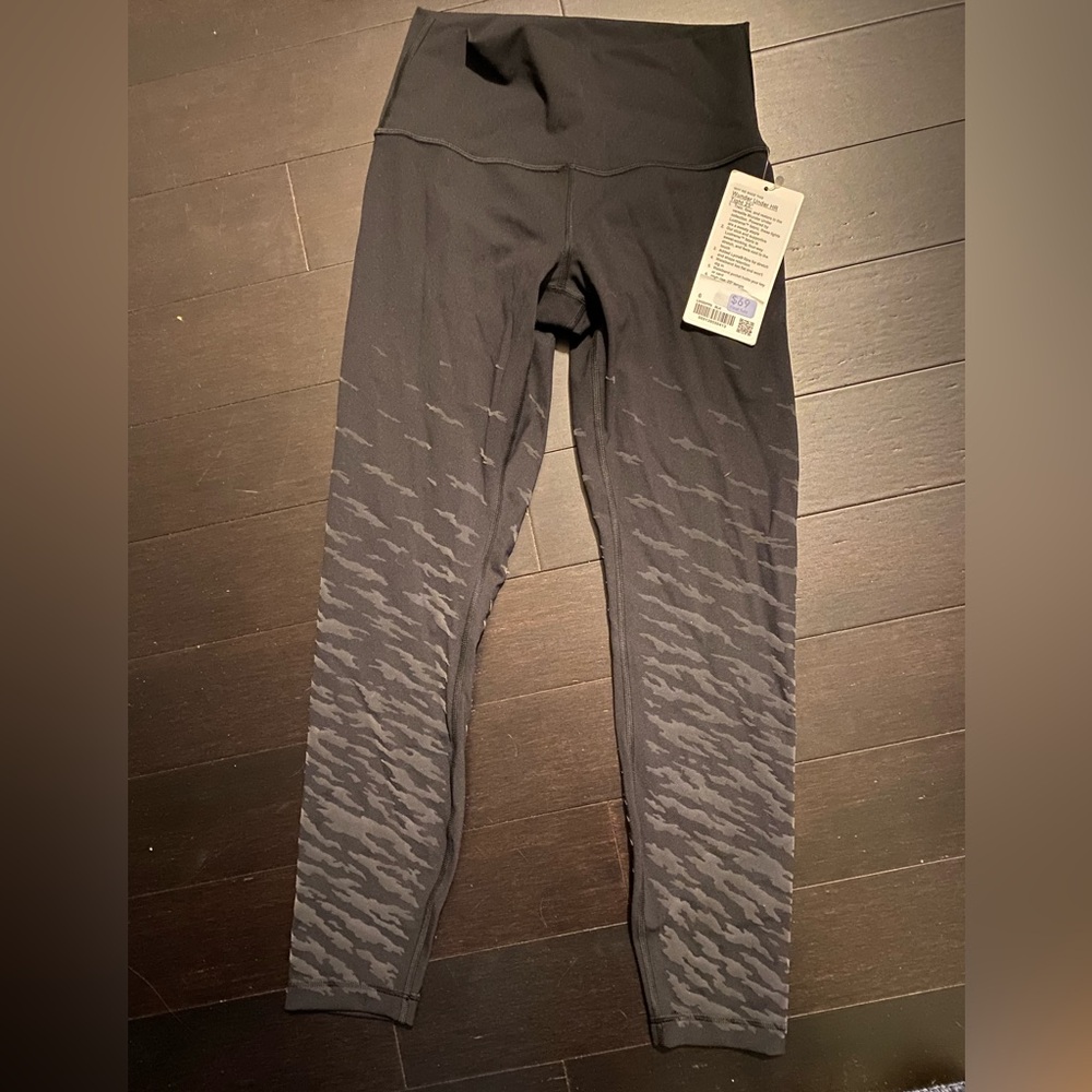 Lululemon Wunder Under HR Tight 25” Size 6